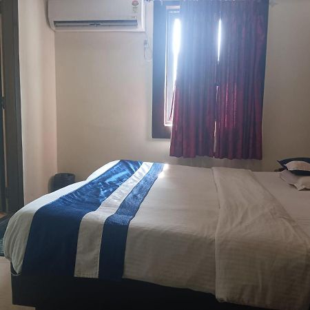 Hotel Presidency Inn Калькутта Экстерьер фото
