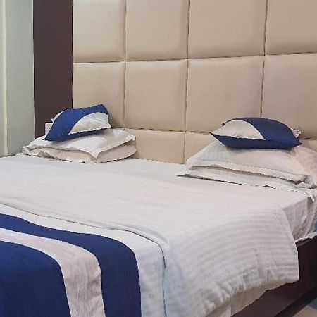Hotel Presidency Inn Калькутта Экстерьер фото