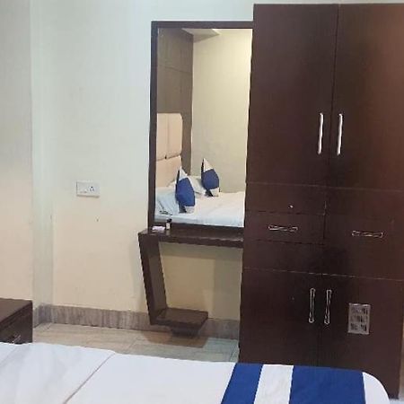 Hotel Presidency Inn Калькутта Экстерьер фото